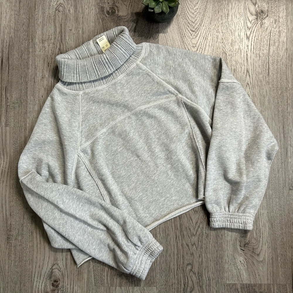 NWT Aerie New Heights Lightweight Sweatshirt Ladies Small